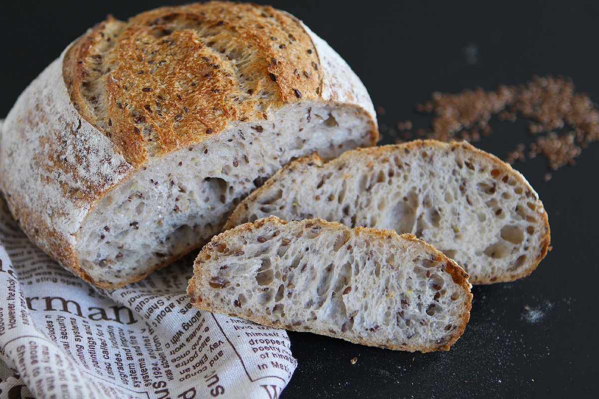 Echt zuurdesembrood is dus een van de gezondste keuzes, vooral wanneer het gemaakt is met volkorenmeel.